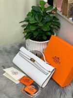 شنطة حجم صغير من HERMES - Image 2