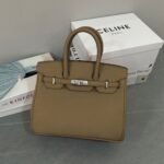 شنطة PARIS بالوان مختلفة