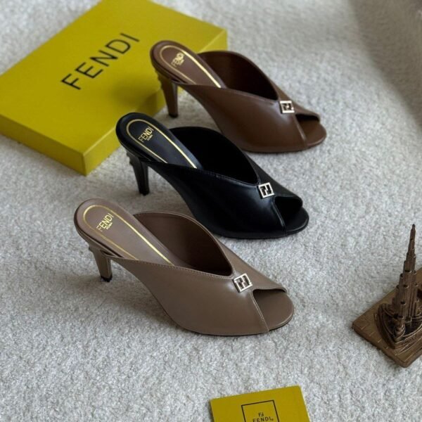 سليبر نسائي كعب